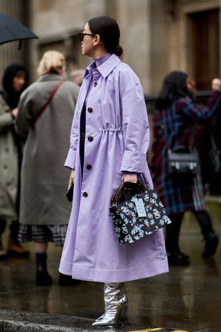 london-fashion-week-street-style-fall-2018-249978-1519173447406-image