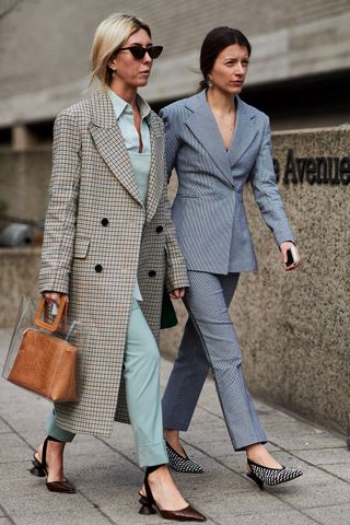 london-fashion-week-street-style-fall-2018-249978-1519173532232-image