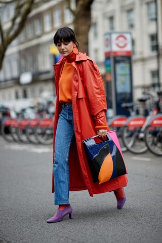 london-fashion-week-street-style-fall-2018-249978-1519173544774-image