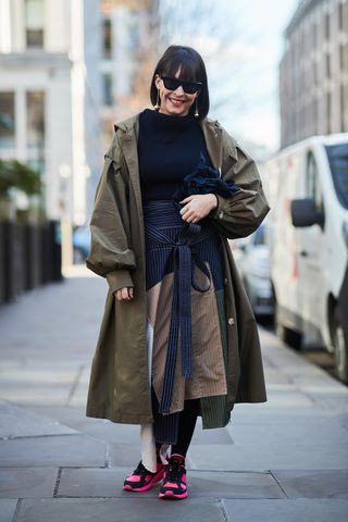 london-fashion-week-street-style-fall-2018-249978-1519173618084-image