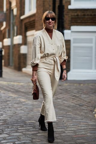 london-fashion-week-street-style-fall-2018-249978-1519173629550-image