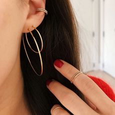 earring-trends-of-2018-250109-1519327342536-square