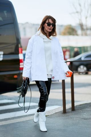 milan-fashion-week-street-style-fall-2018-250169-1519267259402-image