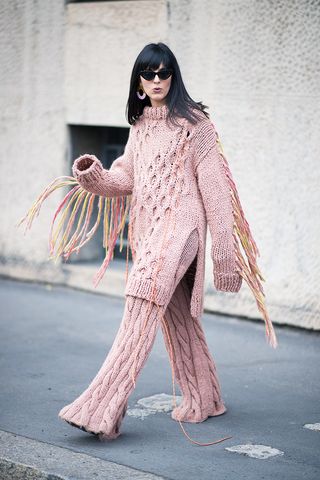 milan-fashion-week-february-2018-street-style-250293-1519296105283-image
