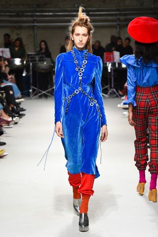 isa-arfen-runway-fall-winter-2018-250460-1519440614800-image