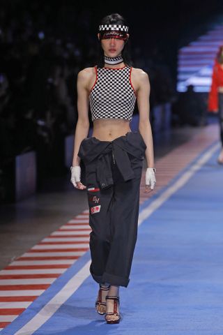 tommy-hilfiger-runway-fall-winter-2018-250580-1519678307083-image