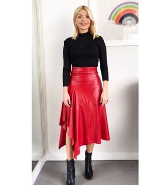 holly-willoughby-red-leather-zara-skirt-250805-1519815180441-main