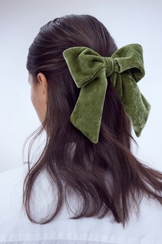 H&M + Bow Decorated Hair Clip