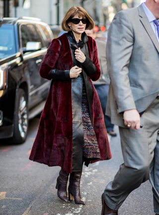 anna-wintour-wears-same-boots-for-fashion-month-250847-1519847460622-image