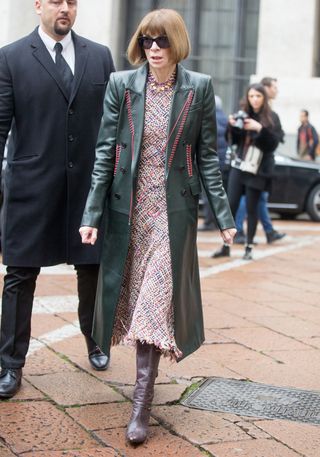 anna-wintour-wears-same-boots-for-fashion-month-250847-1519847476535-image