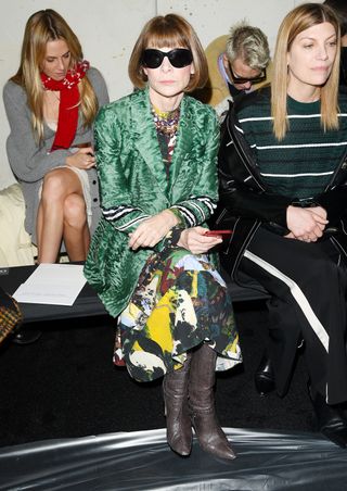 anna-wintour-wears-same-boots-for-fashion-month-250847-1519847482900-image