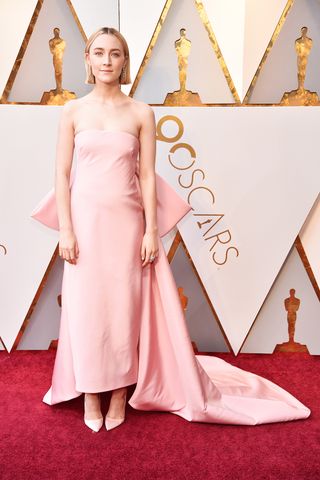 academy-awards-red-carpet-looks-2018-250851-1520210666945-image