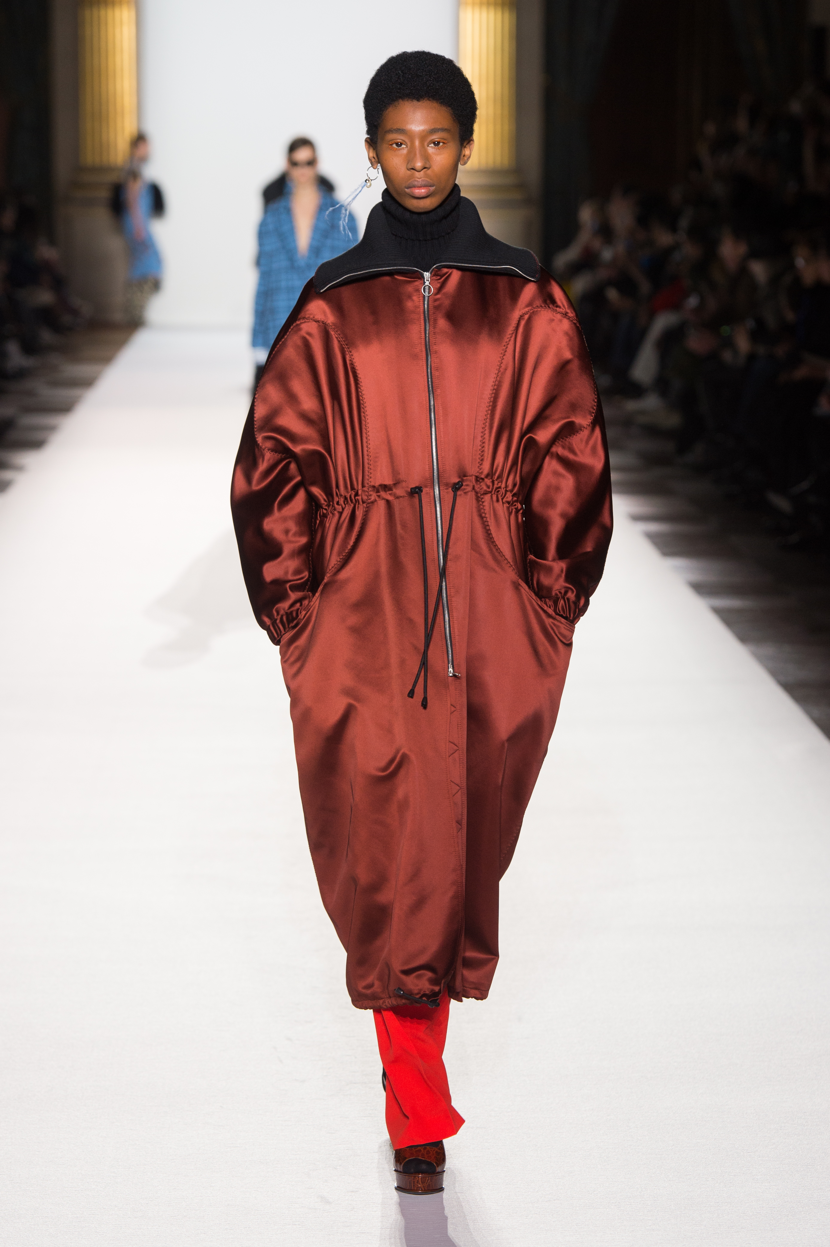 dries-van-noten-runway-show-fall-2018-251108-1520034929394-image