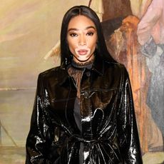 what-was-she-wearing-winnie-harlow-patent-trench-251388-1520351027570-square