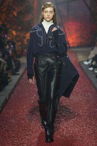 hermes-fall-winter-2018-runway-251409-1520364266739-image