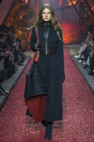 hermes-fall-winter-2018-runway-251409-1520364275036-image