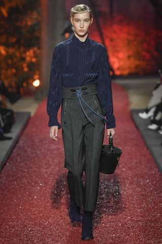 hermes-fall-winter-2018-runway-251409-1520364294345-image