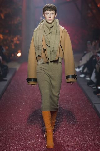 hermes-fall-winter-2018-runway-251409-1520364330245-image