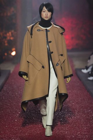 hermes-fall-winter-2018-runway-251409-1520364333479-image