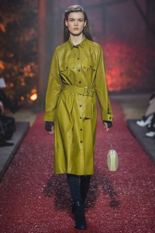 hermes-fall-winter-2018-runway-251409-1520364339049-image