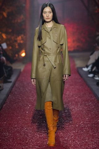 hermes-fall-winter-2018-runway-251409-1520364343719-image