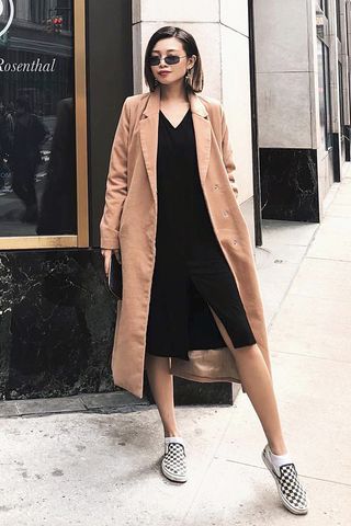 trench-coat-outfits-community-251618-1520471057698-image