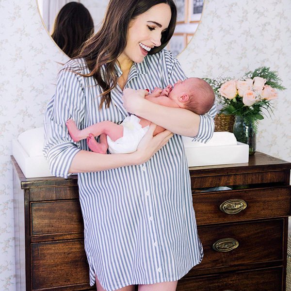 Effortless Postpartum Style: 5 Essential Pieces for Moms