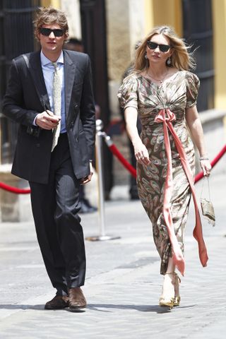 kate-moss-attends-prince-christian-hanover-and-alessandra-de-osma-wedding-252602-1521473238997-main