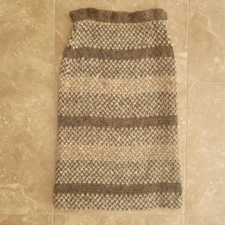 Shirley Swonsen + Tan Knit Skirt