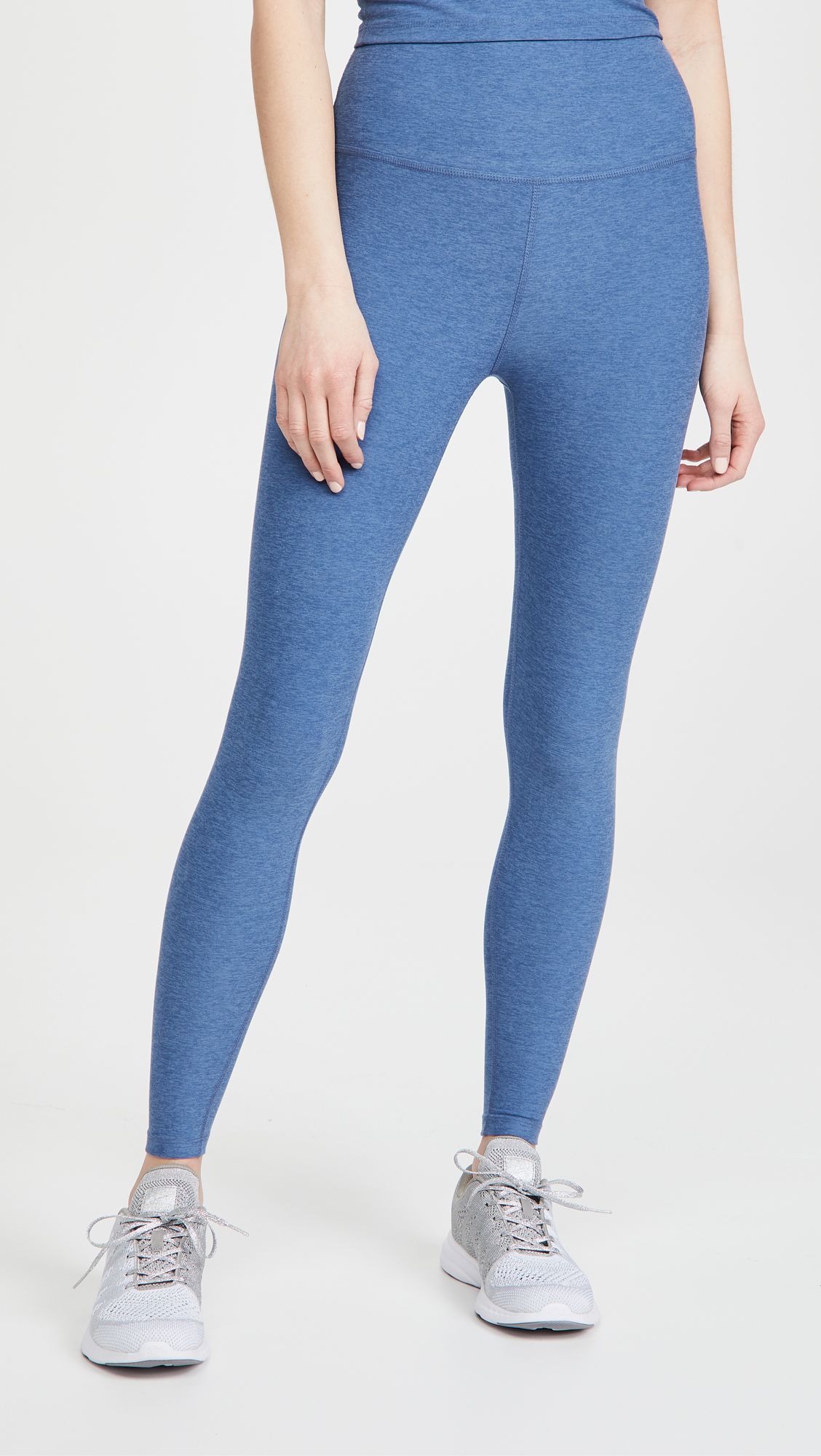 comfortable shoes to wear with leggings