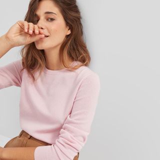 Everlane + Cashmere Crew Sweater in Soft Pink