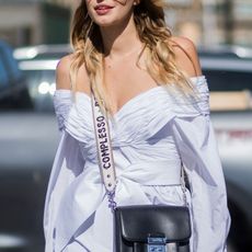 how-to-wear-off-the-shoulder-tops-255379-1524202691764-square