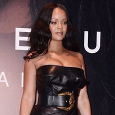 rihanna-savage-x-fenty-lingerie-first-look-255701-1524589872793-square