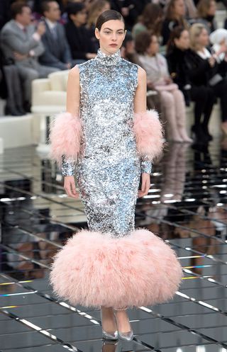 chanel-dresses-255724-1524614449538-image