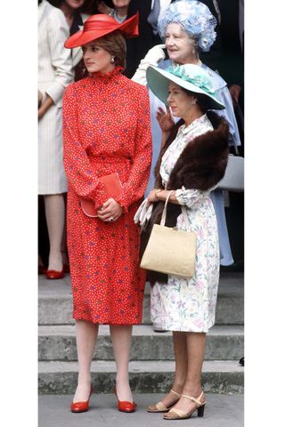 princess-diana-wedding-guest-outfits-255932-1556110351710-image
