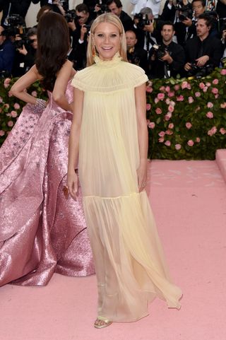 met-gala-past-celebrity-outfits-256304-1631459923455-main