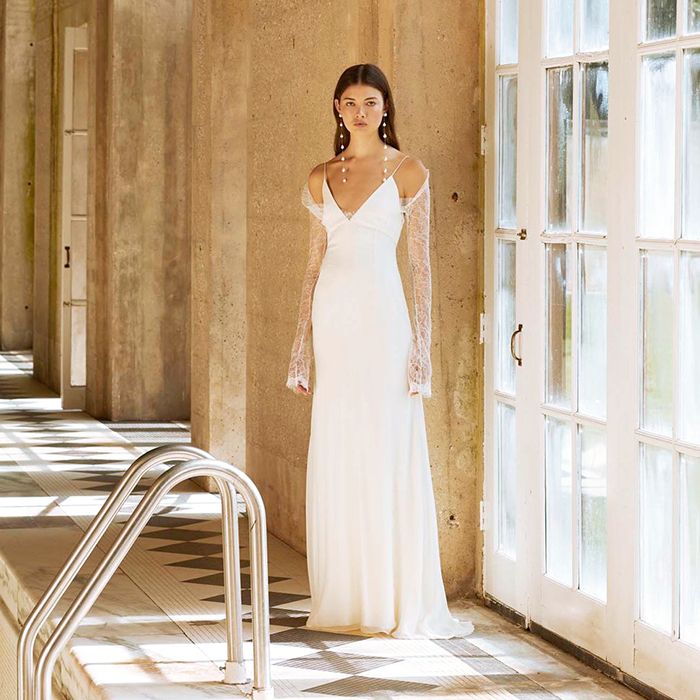 spring wedding dresses Modern V neck sleeveless White Princess Spring Wedding Dress main image 1
