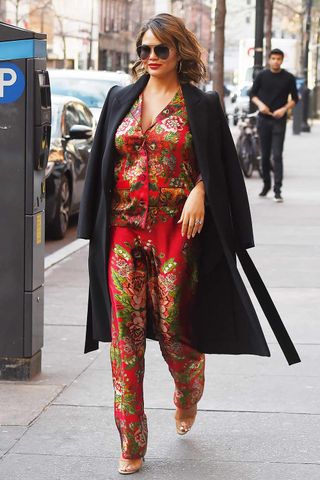 celebrity-maternity-outfit-256394-1525193325808-image