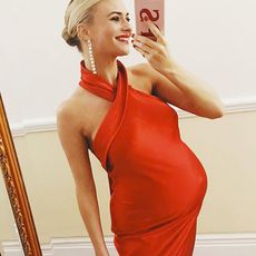 what-to-wear-to-a-wedding-when-pregnant-256642-1525384071300-square