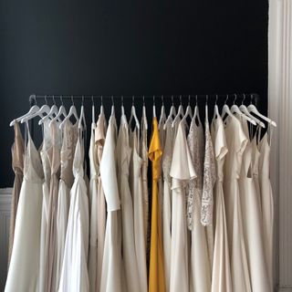 tips-for-wedding-dress-sample-sale-256757-1525469557221-main