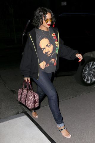 rihanna-will-always-be-the-queen-of-bold-styleheres-proof-2746255