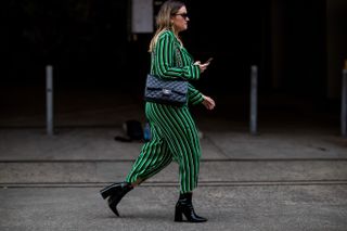 sydney-fashion-week-street-style-2018-256858-1526365266724-main