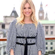 we-never-thought-sienna-miller-would-wear-sandals-like-this-but-were-into-it-257441-square