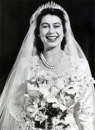 these-past-royal-wedding-beauty-looks-are-like-real-life-fairytales-2763218