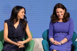 what-meghan-wore-interview-257814-1526425524940-image