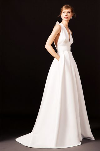 could-roland-mouret-really-be-meghans-wedding-dress-designer-2767442