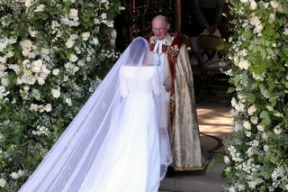 meghan-markle-wedding-dress-clare-waight-keller-258042-1526731577208-image