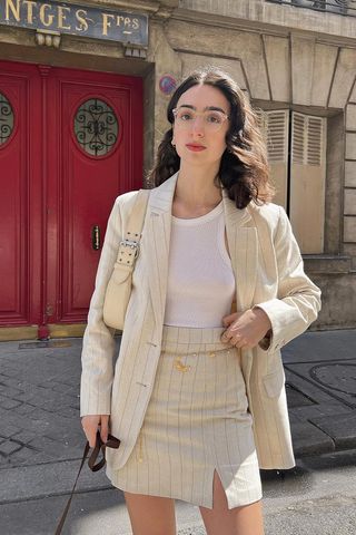 how-to-wear-a-blazer-in-the-summer-258369-1689098889647-main