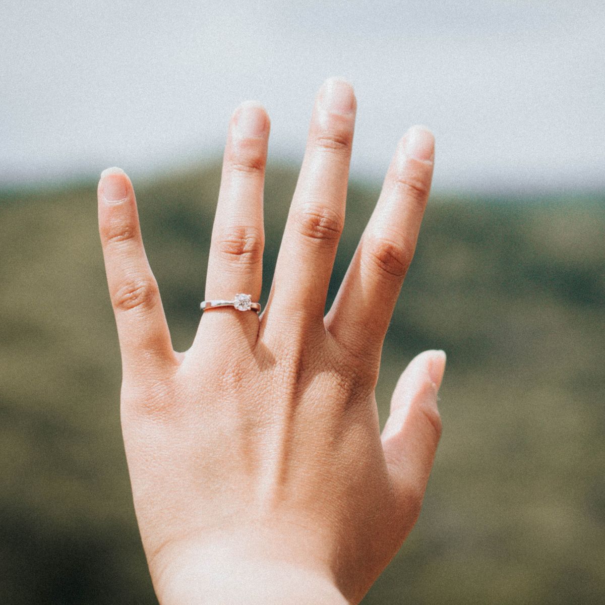 Expert Tips on Resizing Engagement Rings Who What Wear