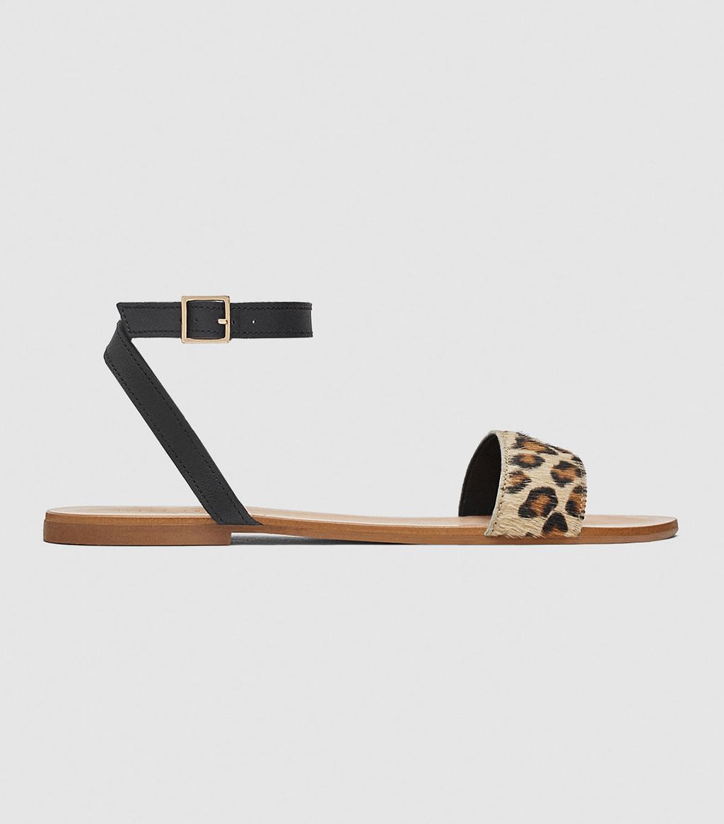 The Zara Sandals the Fashion Crowd Has Discovered | Who What Wear